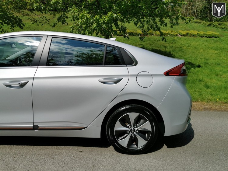 HYUNDAI IONIQ